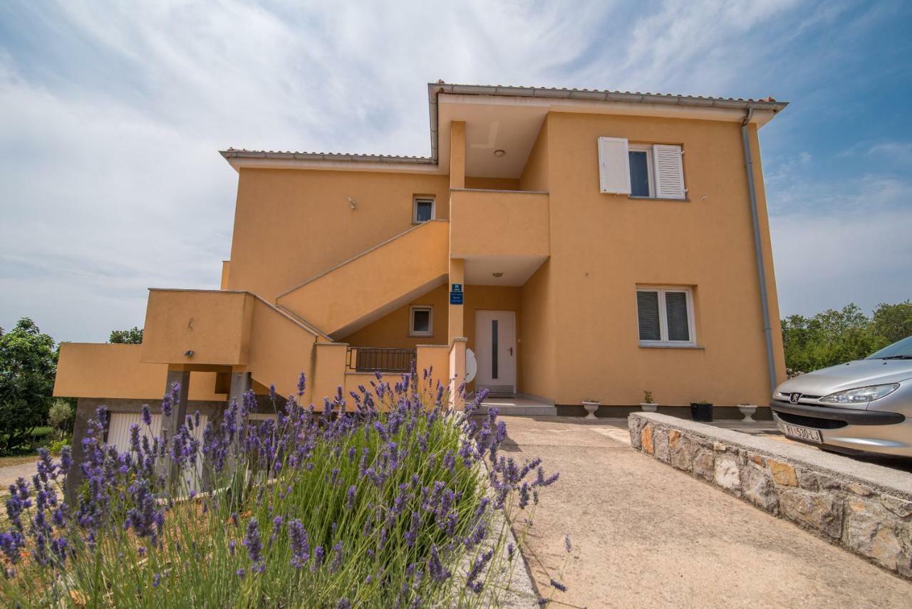 Apartments Sanjin Kornić Екстериор снимка
