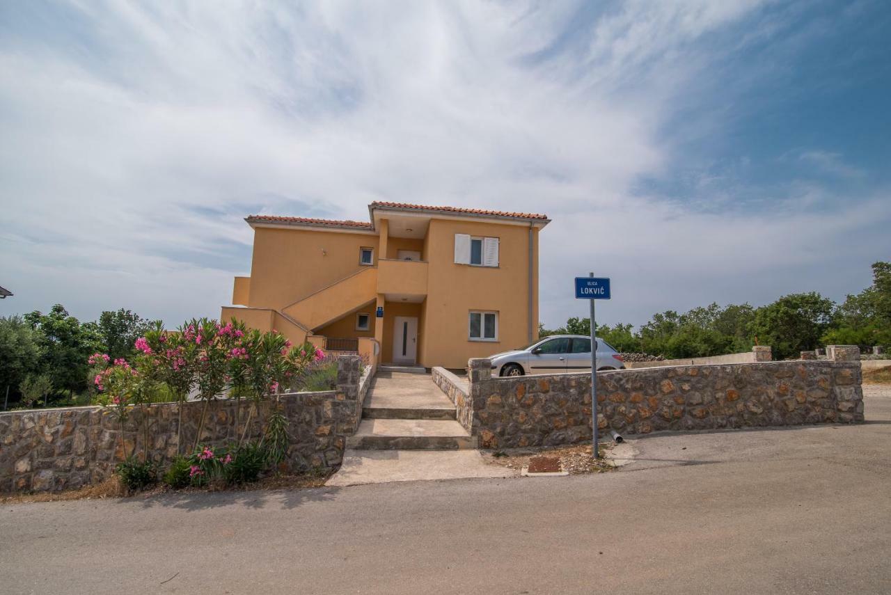 Apartments Sanjin Kornić Екстериор снимка