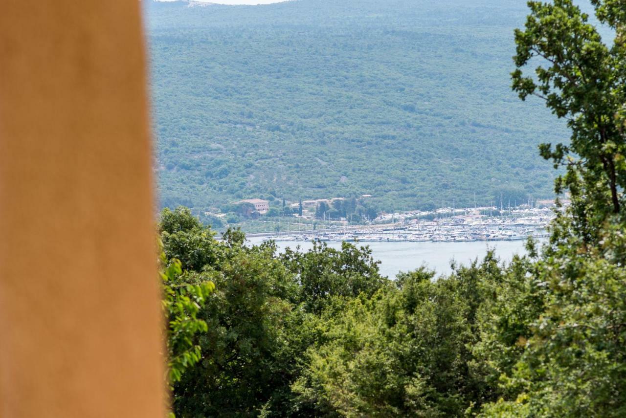 Apartments Sanjin Kornić Екстериор снимка