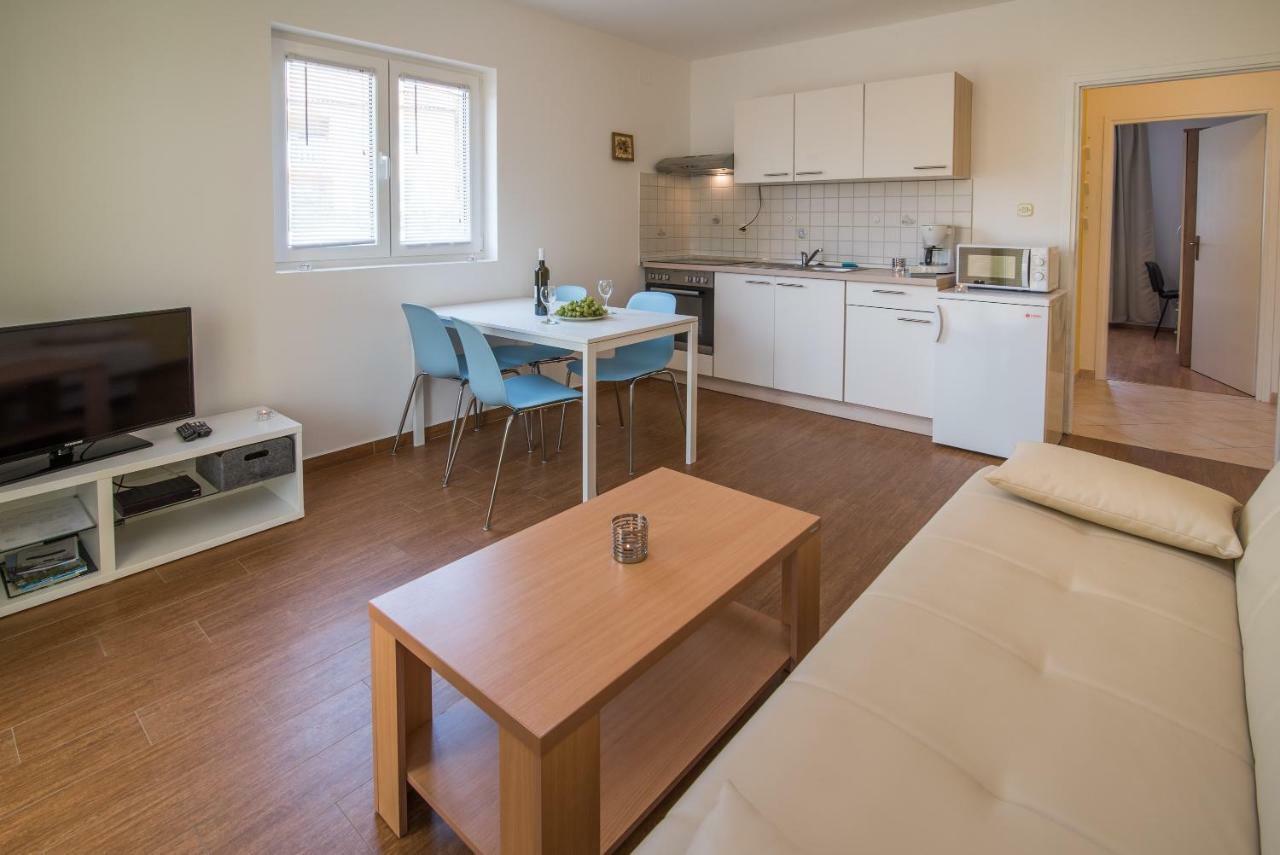 Apartments Sanjin Kornić Екстериор снимка